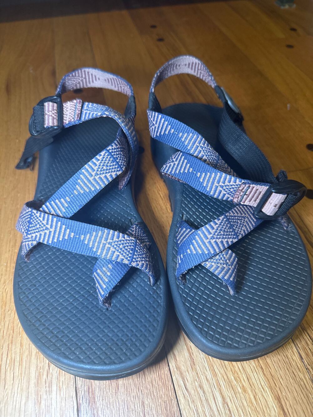 Chaco Z2 Classic Sandals Women's Sz 7 Pink Purple